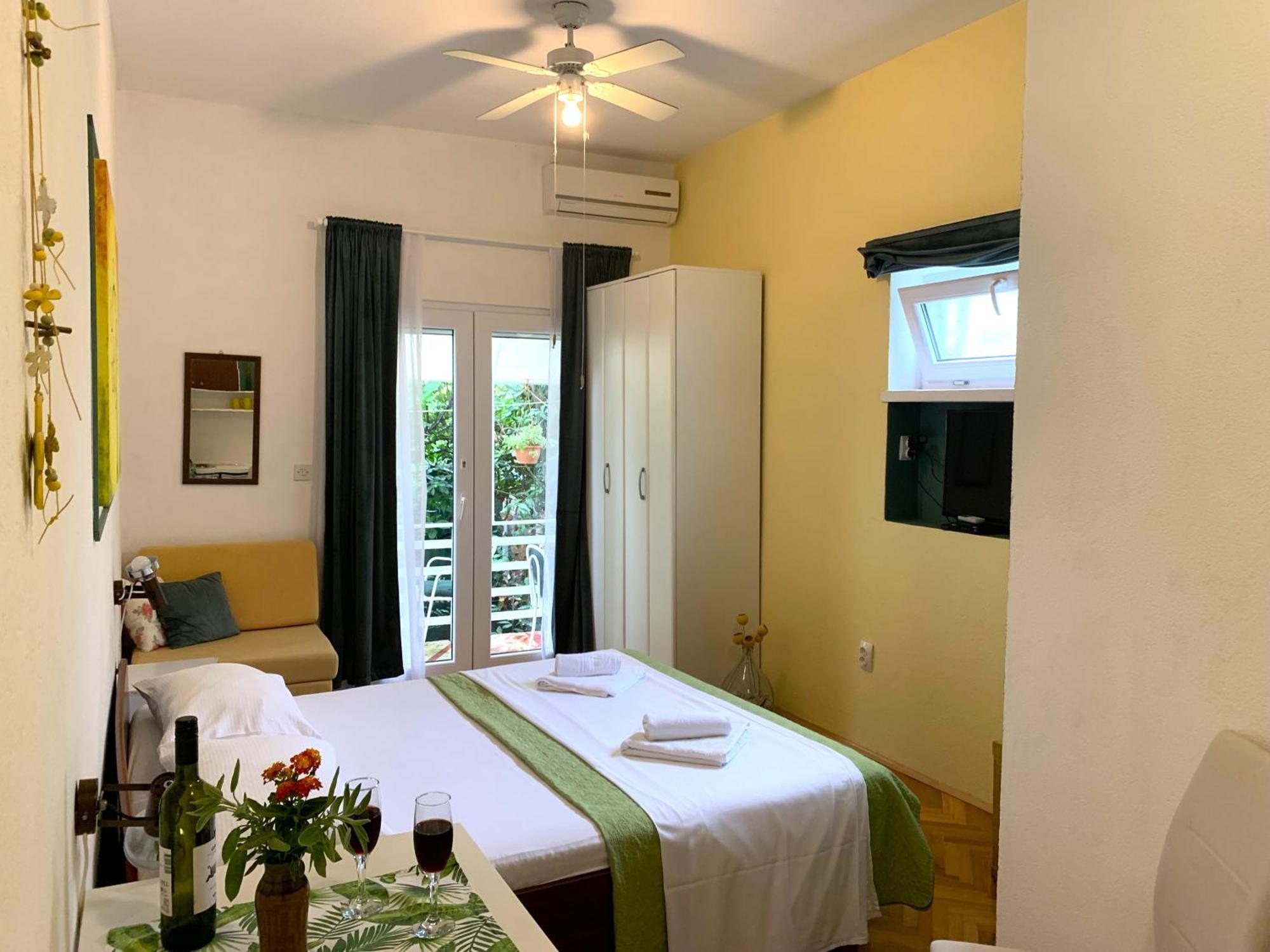 Apartments Garden House Podgora Zimmer foto