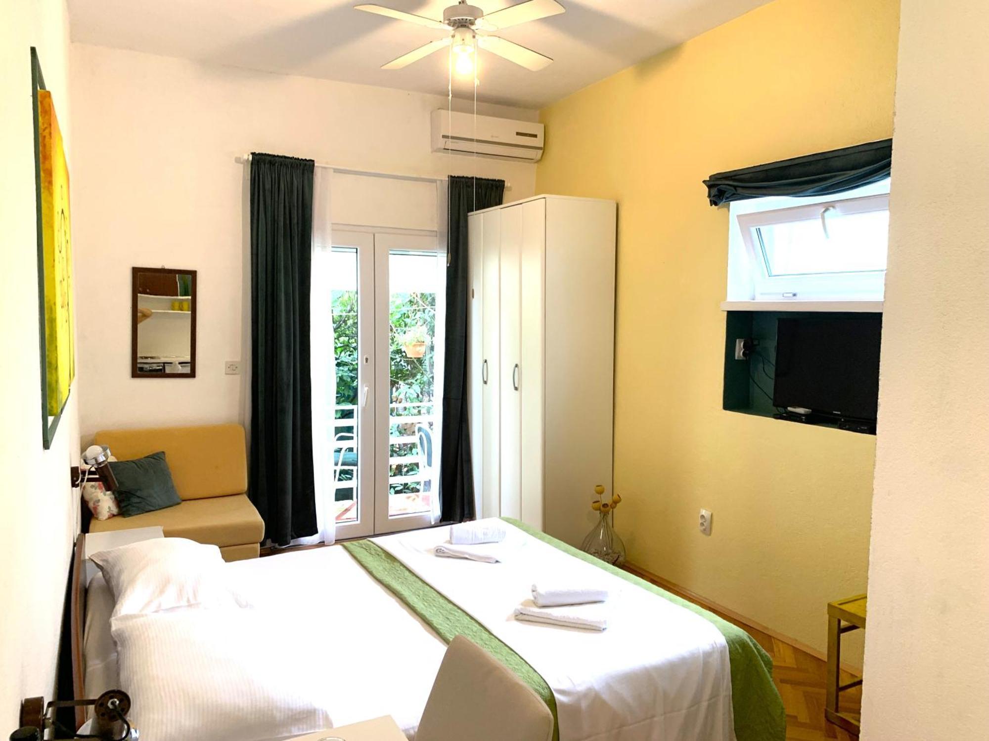 Apartments Garden House Podgora Exterior foto
